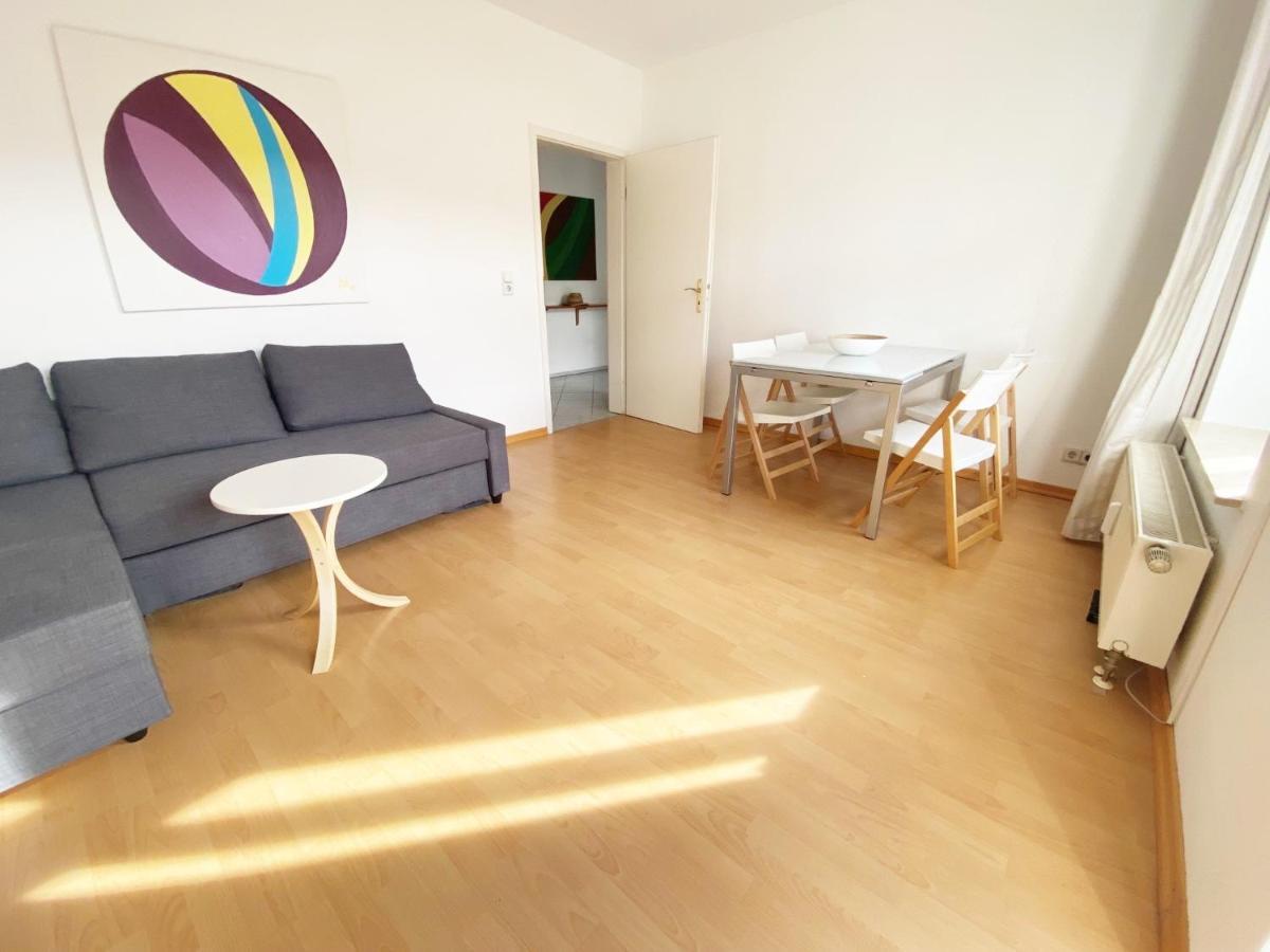 Schöne, ruhige Zweiraumwohnung im angesagten Altlindenau Leipzig Exterior foto